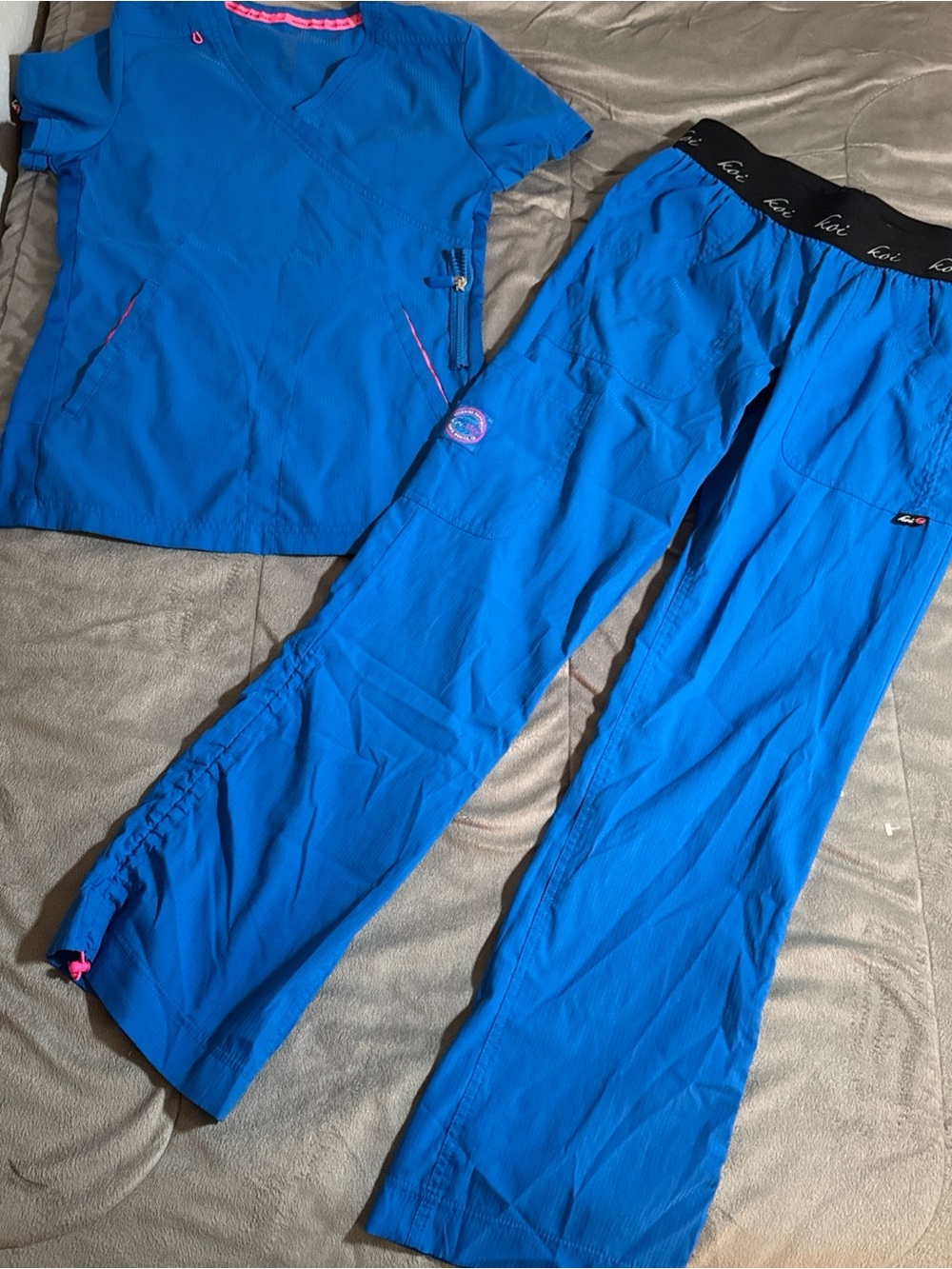 Koi Lite Royal Blue Scrubs set Top XXS/ pant XS petite pink trim